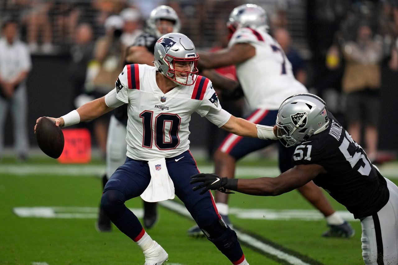 QB Mac Jones. (Foto: AP)