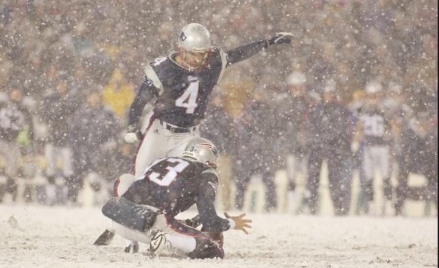 K Adam Vinatieri en la Ronda Divisional de 2001. (Foto: Getty Images)